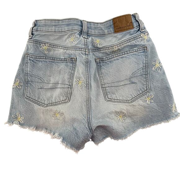 American Eagle Cutoff Denim Shorts Daisy Embroidered 00 Light Wash Festival Boho - Picture 2 of 4